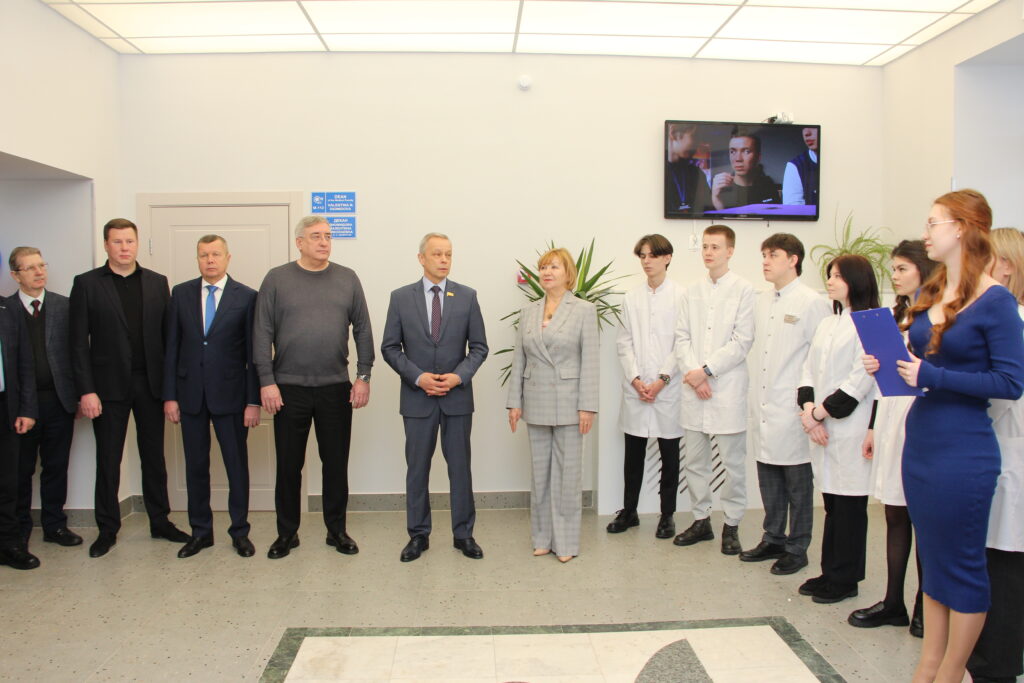 Торжественное открытие корпуса "М" медицинского факультета ЧГУ им. И.Н. Ульянова после капитального ремонта (фоторепортаж)